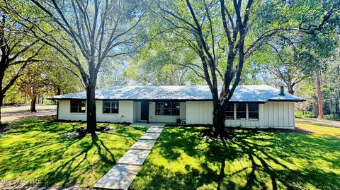 755 Liberty Rd, Picayune, MS 39466
