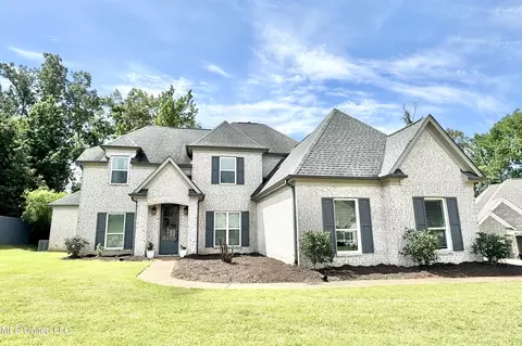 655 Shady Brooke Ln, Hernando, MS 38632