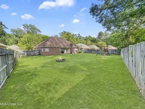 Exterior - 426 Old Town Cir, Brandon, MS 39042 photo 6 of 7