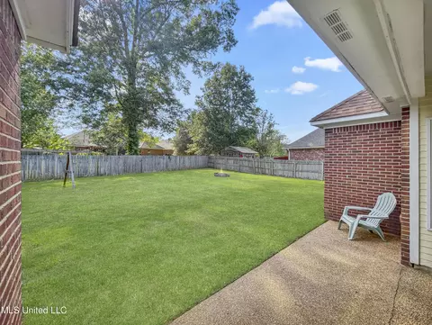 Exterior - 426 Old Town Cir, Brandon, MS 39042 photo 2 of 7