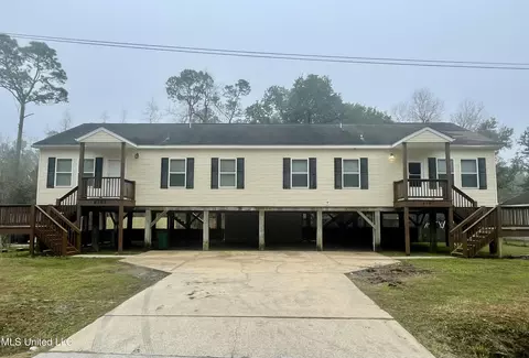 6185 E Pike St, Bay Saint Louis, MS 39520