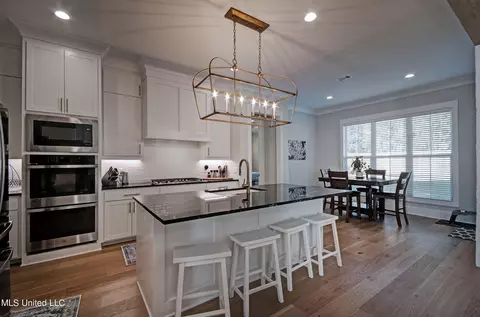 Kitchen - 469 Crossvine Pl, Madison, MS 39110 photo 2 of 5