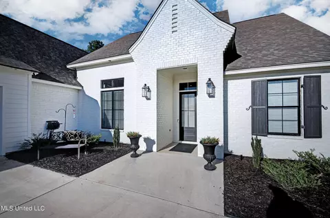 Exterior - 469 Crossvine Pl, Madison, MS 39110 photo 3 of 7