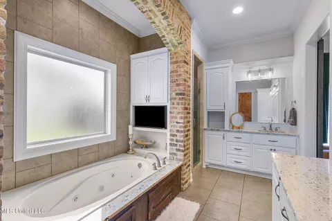 Bath - 600 Turquoise Ct, Flowood, MS 39232 photo 7 of 11