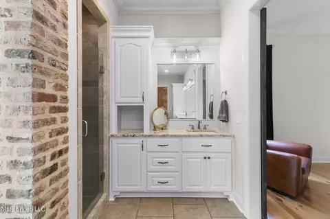 Bath - 600 Turquoise Ct, Flowood, MS 39232 photo 3 of 11