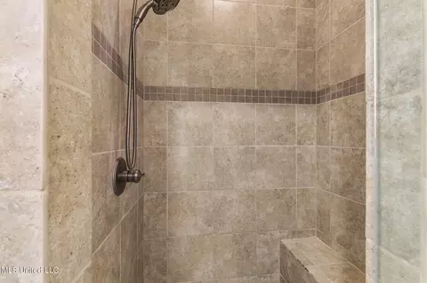 Bath - 600 Turquoise Ct, Flowood, MS 39232 photo 2 of 11