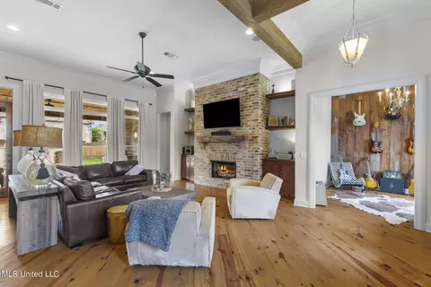 Living - 600 Turquoise Ct, Flowood, MS 39232 photo 1 of 5