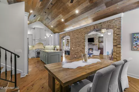 Dining - 600 Turquoise Ct, Flowood, MS 39232 photo 4 of 4