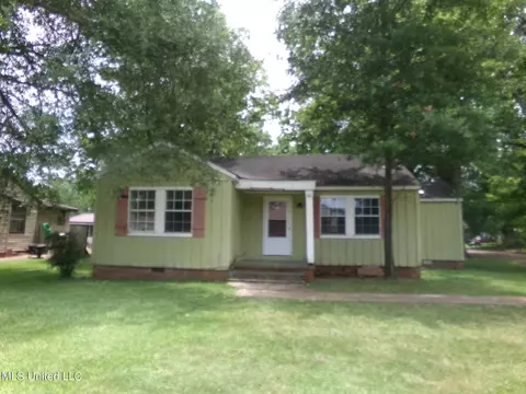 500 Chestnut St, Marks, MS 38646