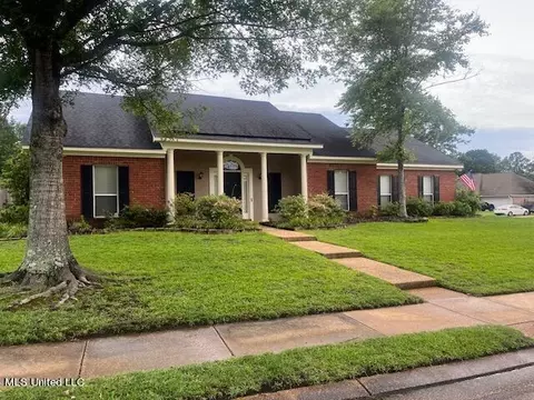 300 Meadowview Ln, Brandon, MS 39047