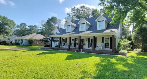 818 Riverchase Dr, Brandon, MS 39047 photo 1