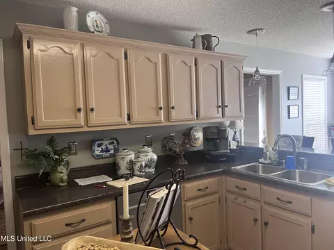1302 Ridge Cv, Hernando, MS 38632 photo 9