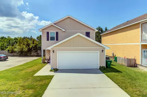 2016 Napoleon St, Ocean Springs, MS 39564
