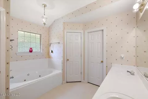 454 Hillandale Dr, Jackson, MS 39212 photo 18