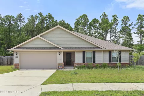 10281 Willow Leaf Dr, Gulfport, MS 39503