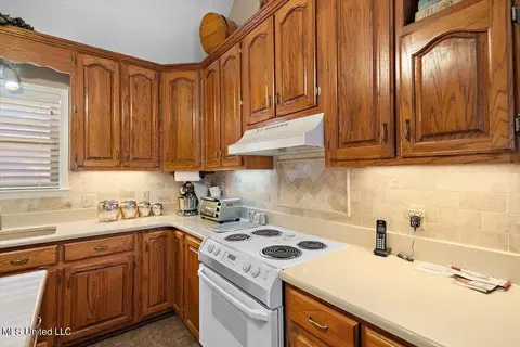 523 Fairway Oaks Dr, Hernando, MS 38632 photo 12