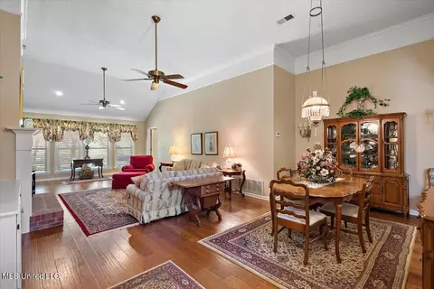 523 Fairway Oaks Dr, Hernando, MS 38632 photo 6