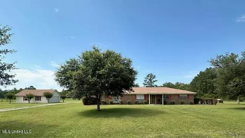 4600 Grass Ridge Rd, Moss Point, MS 39562