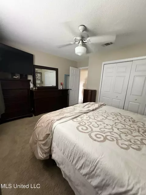 Bedroom - 4600 Grass Ridge Rd, Moss Point, MS 39562 photo 3 of 5
