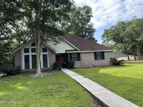 8884 Kipapa Way, Diamondhead, MS 39525