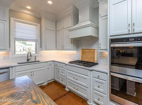 Kitchen - 216 First Colony Blvd, Madison, MS 39110 photo 3 of 5