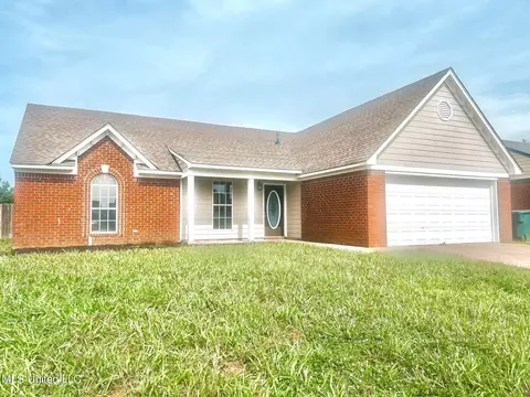 130 Dogwood Dr, Senatobia, MS 38668