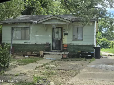 1315 Booker St, Jackson, MS 39204 photo 1
