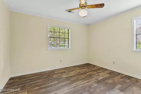 Bedroom - 1383 Riverwood Dr, Jackson, MS 39211 photo 2 of 4