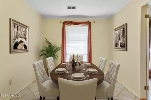 Dining - 1383 Riverwood Dr, Jackson, MS 39211 photo 1 of 1