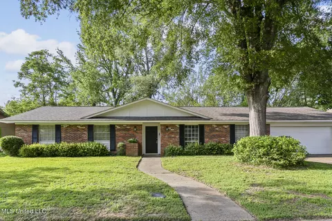 Exterior - 1383 Riverwood Dr, Jackson, MS 39211 photo 1 of 3