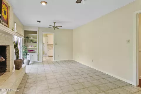 Living - 1383 Riverwood Dr, Jackson, MS 39211 photo 2 of 2