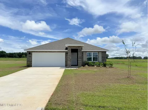 175 Mill Ct, Lucedale, MS 39452