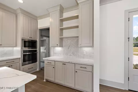 Kitchen - 112 Springs Xing, Madison, MS 39110 photo 6 of 6
