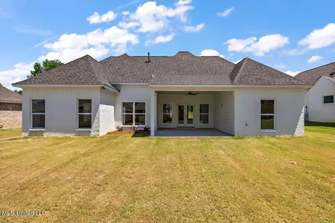 Exterior - 112 Springs Xing, Madison, MS 39110 photo 2 of 8
