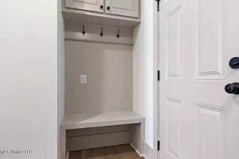 Entry Way - 112 Springs Xing, Madison, MS 39110 photo 3 of 3