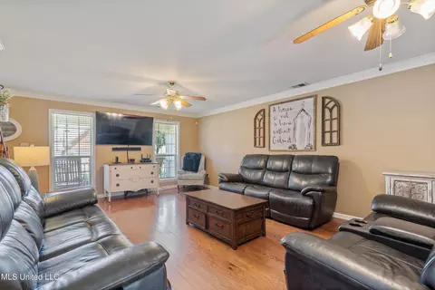 1393 N Pendulum Dr, Hernando, MS 38632 photo 7