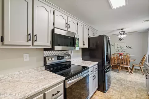 1393 N Pendulum Dr, Hernando, MS 38632 photo 14