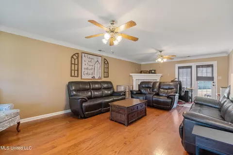 1393 N Pendulum Dr, Hernando, MS 38632 photo 5