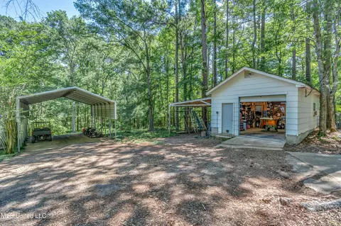 Exterior - 245 Coon Hunters Rd, Brandon, MS 39042 photo 9 of 23
