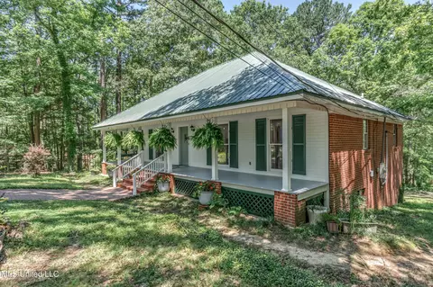 Exterior - 245 Coon Hunters Rd, Brandon, MS 39042 photo 1 of 23