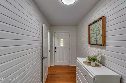 Entry Way - 245 Coon Hunters Rd, Brandon, MS 39042 photo 1 of 2
