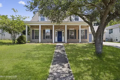 11850 Summerhaven Cir, Gulfport, MS 39503
