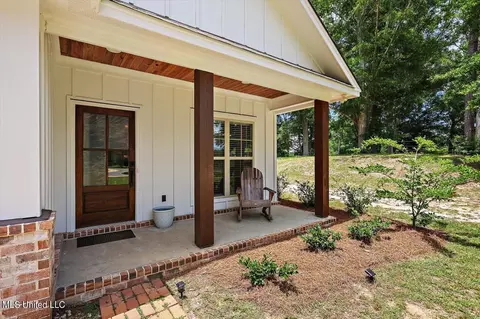 Exterior - 1492 Dry Creek Rd, Magee, MS 39111 photo 2 of 3