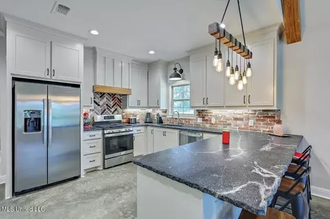 Kitchen - 1492 Dry Creek Rd, Magee, MS 39111 photo 1 of 4