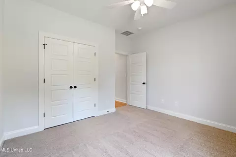Bedroom - 14218 Hidden Loop, Byhalia, MS 38611 photo 3 of 8