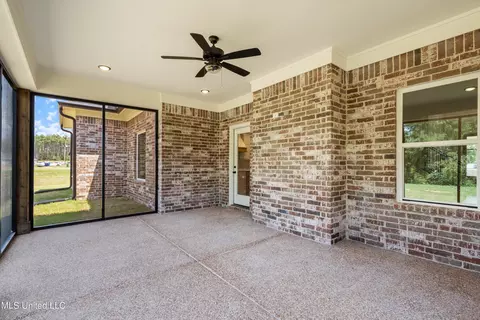Exterior - 14218 Hidden Loop, Byhalia, MS 38611 photo 7 of 9