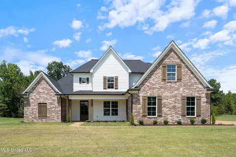 Exterior - 14218 Hidden Loop, Byhalia, MS 38611 photo 2 of 9
