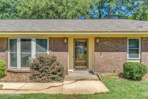 19 Crosswoods Rd, Brandon, MS 39042 photo 2