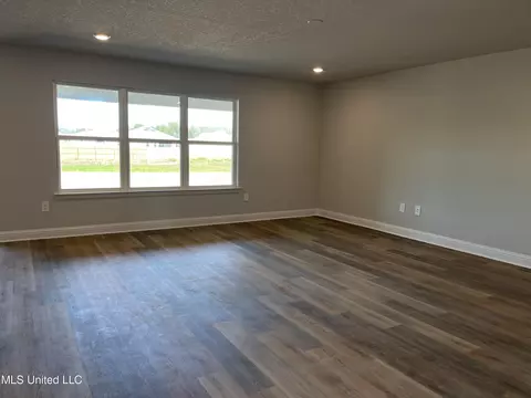 Living - 205 Mill Ct, Lucedale, MS 39452 photo 1 of 2
