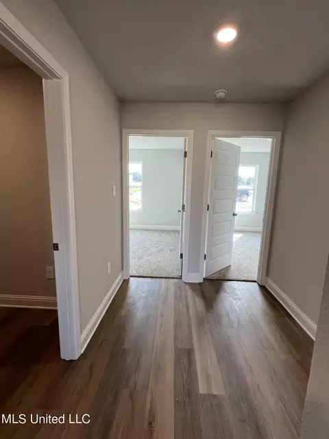 Entry Way - 205 Mill Ct, Lucedale, MS 39452 photo 2 of 2